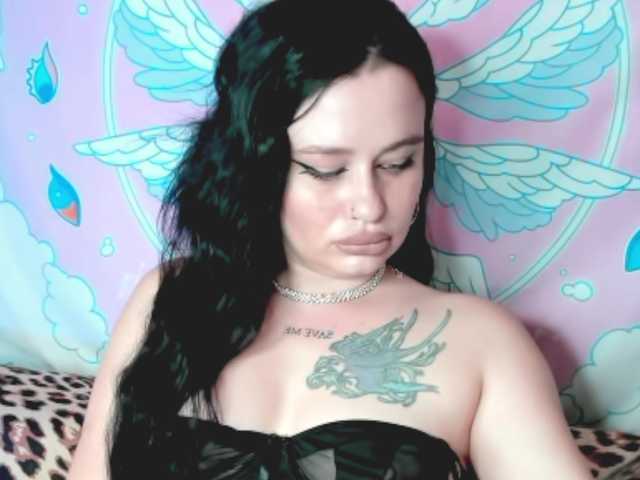 pretttyalice online show from August 2, 4:08 am