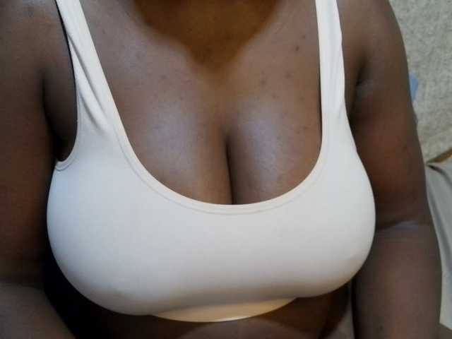 pretty-lioness online show from August 13, 3:26 pm