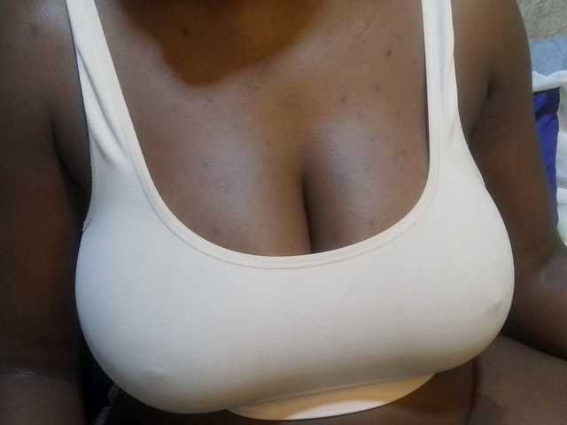 pretty-lioness online show from August 13, 11:19 pm