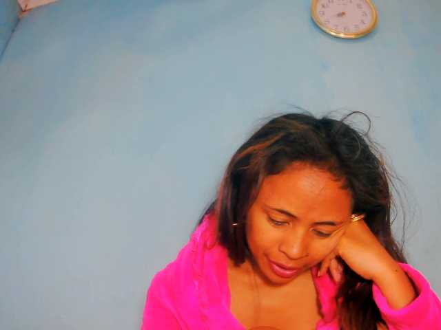 prettygirls11 online show from August 15, 5:55 am