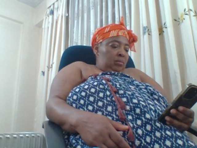 pussylips53 online show from August 10, 12:01 am