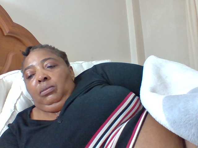 pussylips53 online show from August 13, 8:23 pm