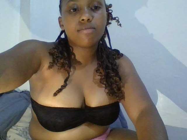 queenT online show from August 6, 11:59 pm