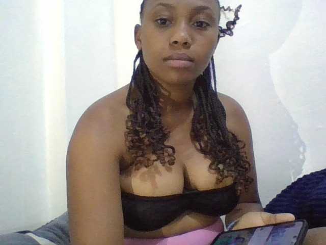 queenT online show from August 7, 6:57 am