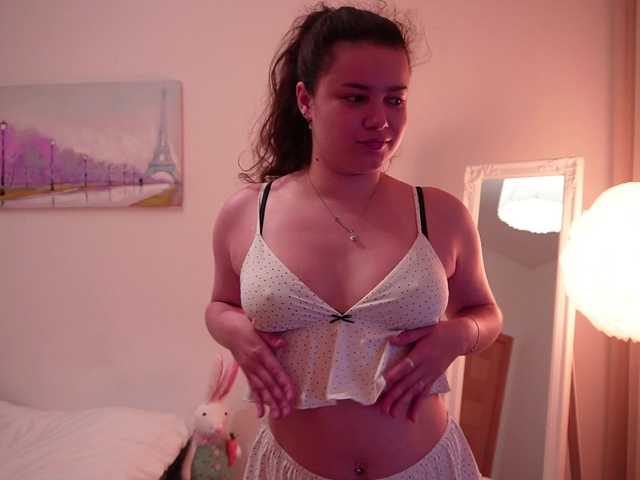 rizzcaprice online show from August 6, 4:39 pm