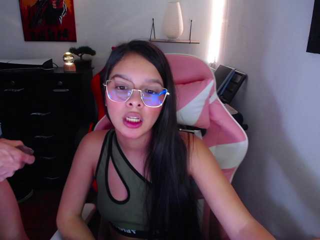 room-kitty online show from August 12, 1:19 am