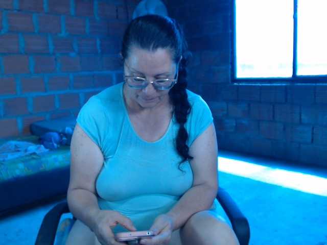 rouseehotglad online show from July 31, 12:00 pm