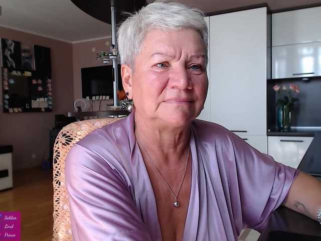 roxana-brooks online show from August 8, 9:31 am