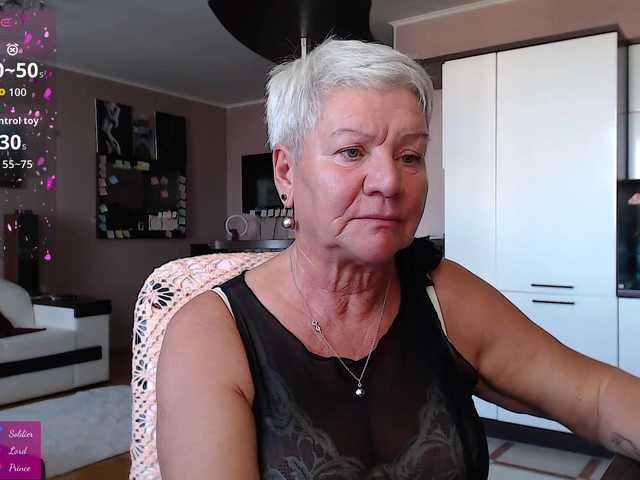 roxana-brooks online show from August 8, 4:29 pm