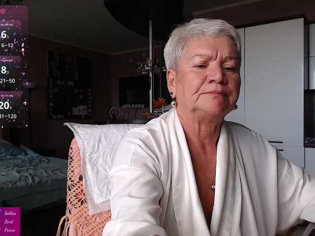 roxana-brooks online show from August 11, 1:13 pm