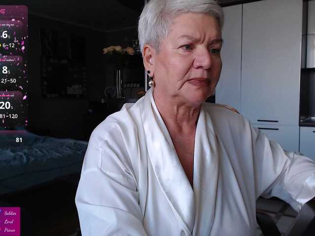 roxana-brooks online show from August 11, 5:15 pm