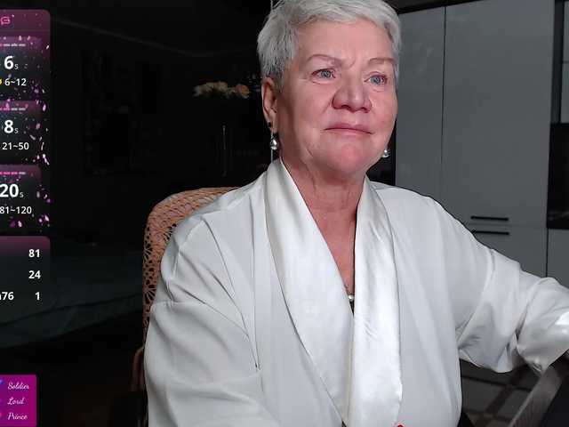 roxana-brooks online show from August 11, 7:27 pm