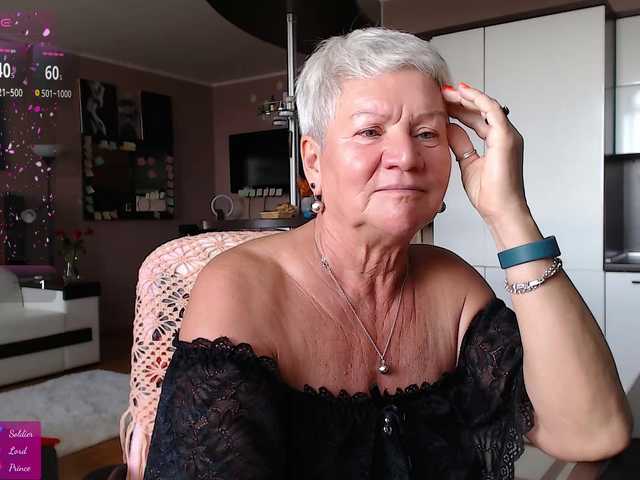 roxana-brooks online show from August 12, 8:38 am