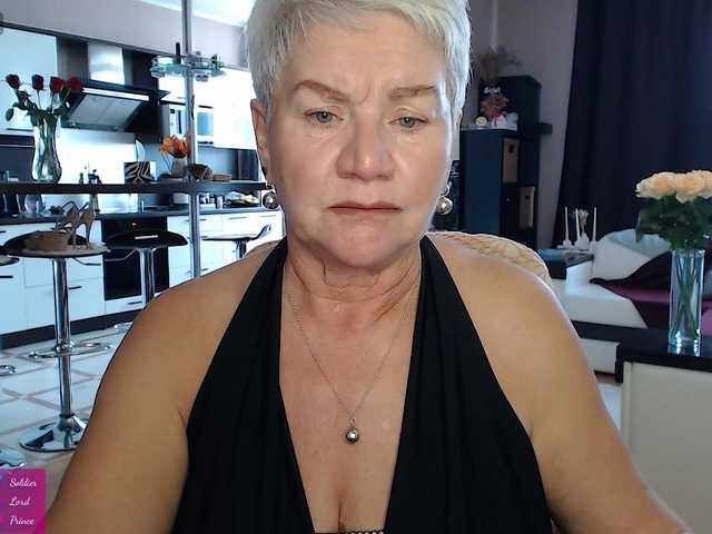 roxana-brooks online show from August 12, 2:19 pm