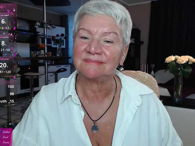 roxana-brooks online show from August 15, 5:50 pm