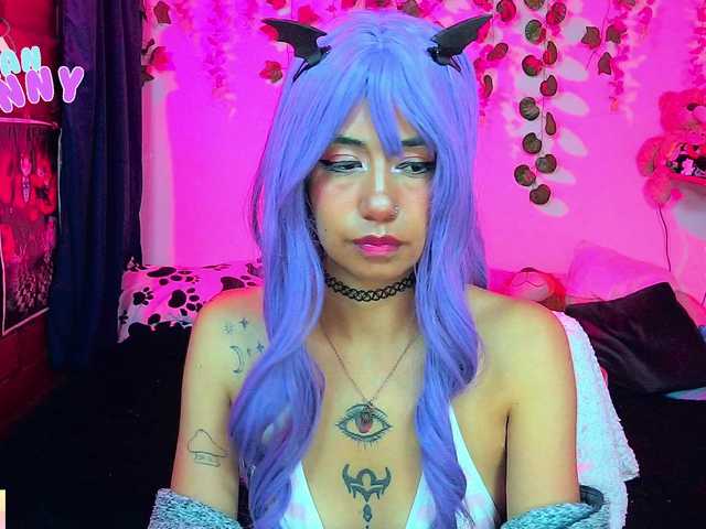 roxanbunny online show from July 18, 3:40 am