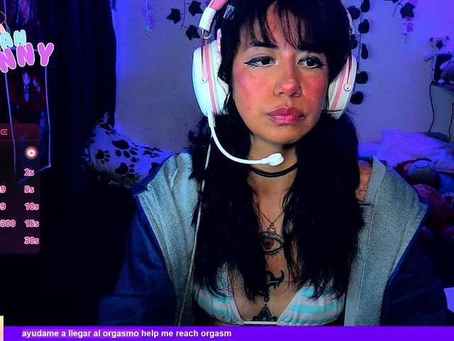 roxanbunny online show from August 11, 4:47 am