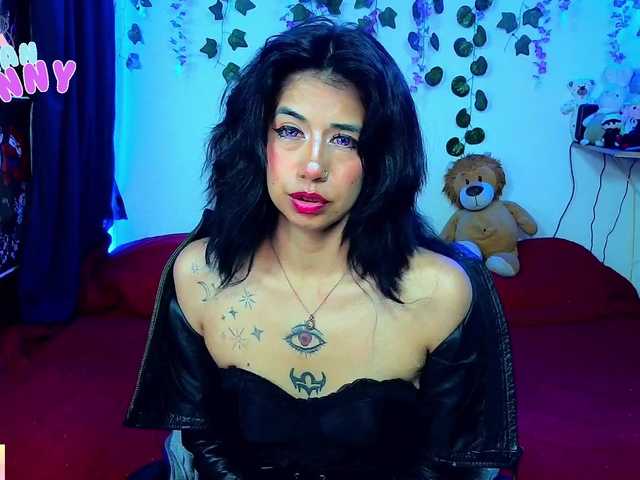 roxanbunny online show from August 15, 8:29 am