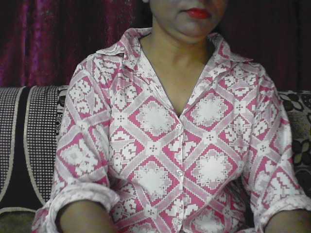 royelpari online show from April 4, 9:49 am