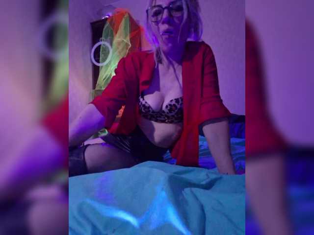 s0-sweet online show from September 10, 9:25 pm