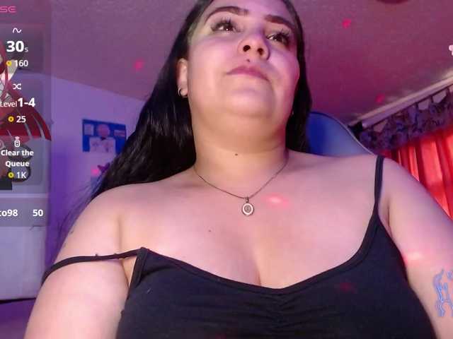 salmalopez online show from August 5, 9:46 pm