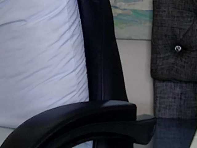 sara-greyx online show from August 7, 2:00 am