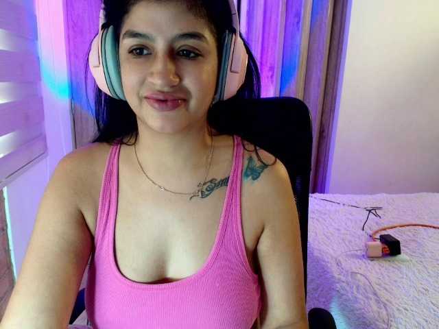 sara401 online show from July 13, 6:25 pm