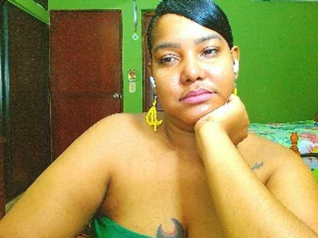 sarahlove16 online show from July 31, 8:58 pm