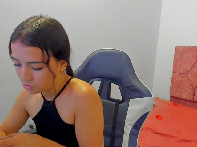 scarleth18 online show from June 5, 6:13 pm