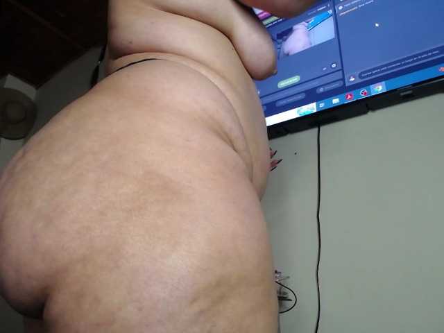 scarlett-bigass online show from August 3, 9:22 pm