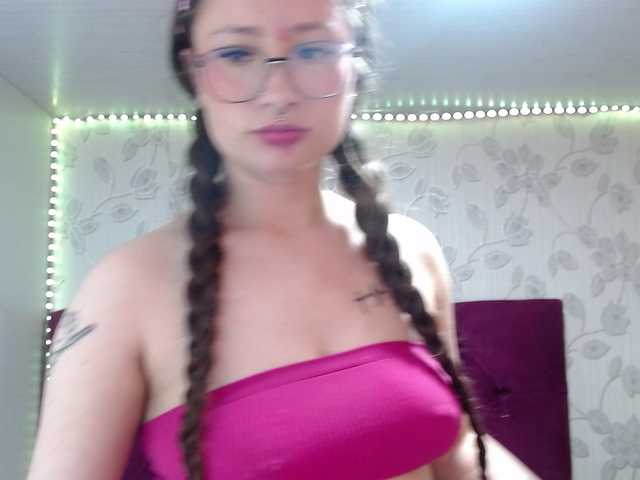 selenabustamante online show from August 16, 11:03 am
