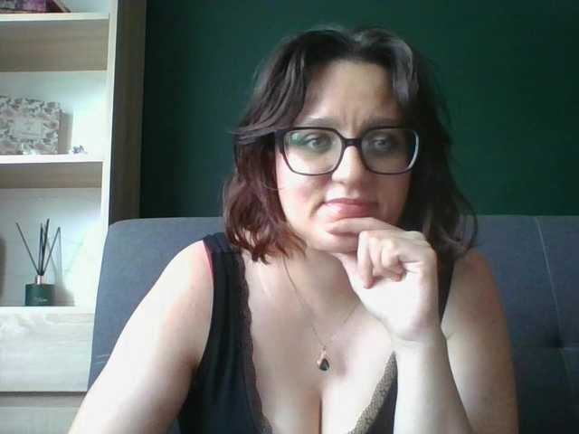 sensualParis online show from August 3, 9:05 am