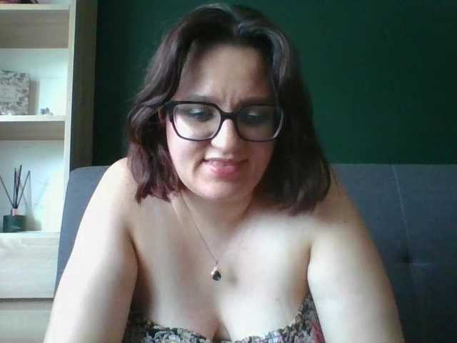 sensualParis online show from August 4, 6:43 am