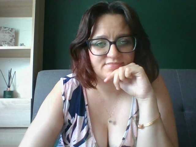 sensualParis online show from August 7, 9:09 am