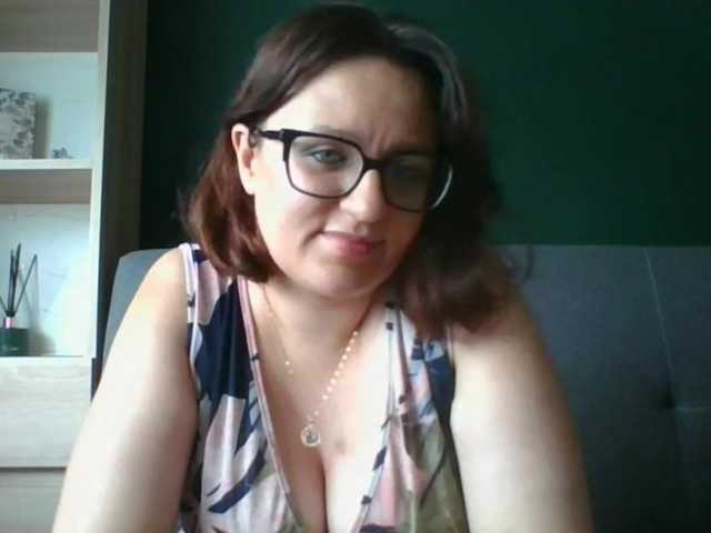 sensualParis online show from August 7, 10:15 am