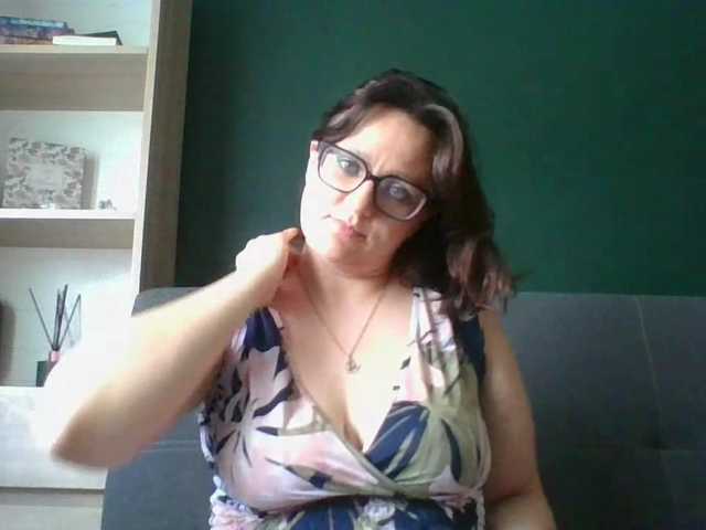 sensualParis online show from August 11, 9:11 am