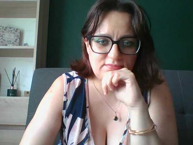 sensualParis online show from August 11, 11:23 am