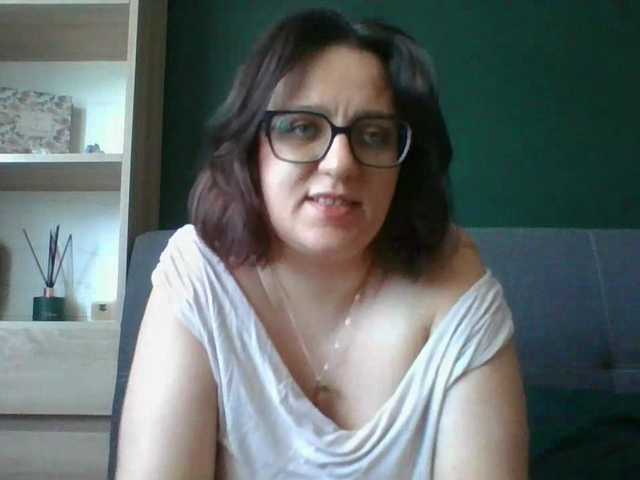 sensualParis online show from August 12, 7:33 am