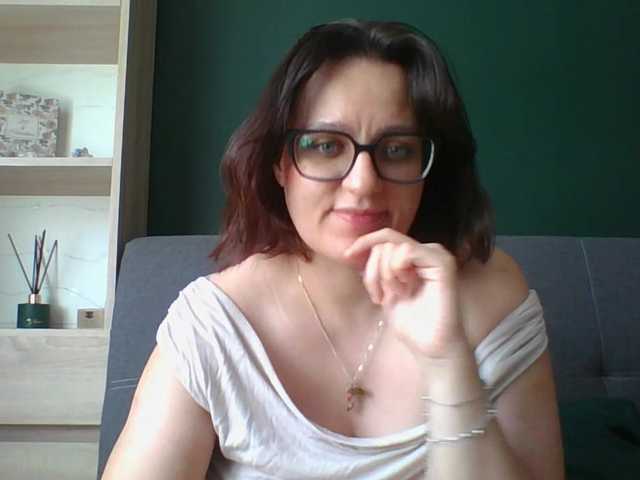 sensualParis online show from August 12, 10:50 am