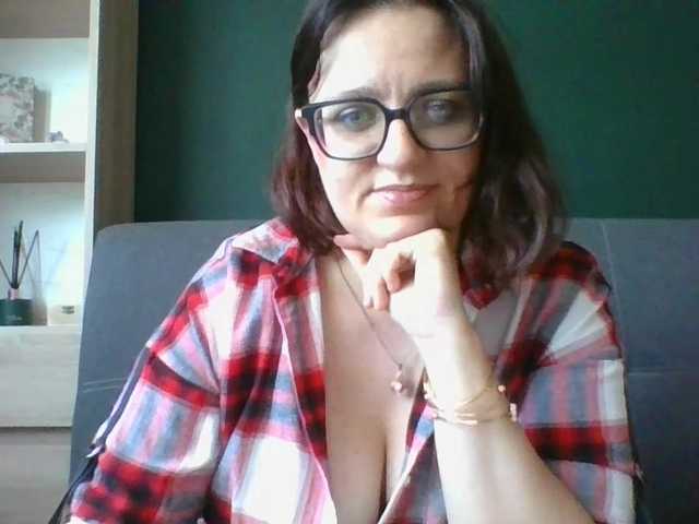 sensualParis online show from August 14, 7:34 am