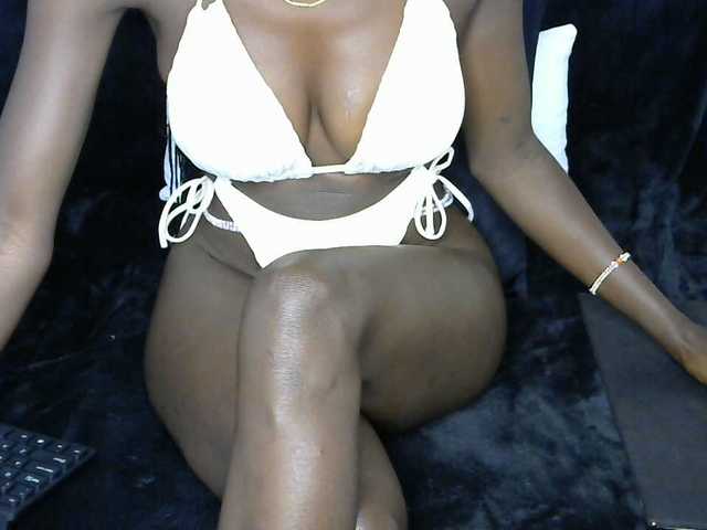 sexxyie online show from August 2, 3:46 am