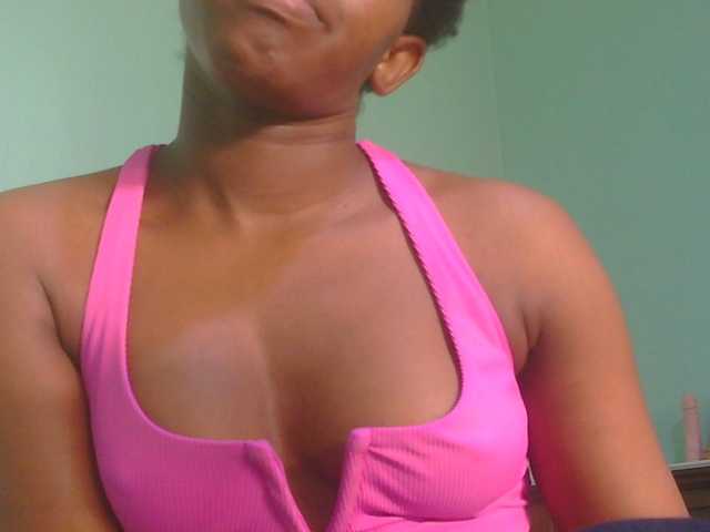 sexxynila online show from August 15, 5:33 am