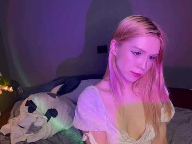 sexycute18 online show from July 29, 1:01 am