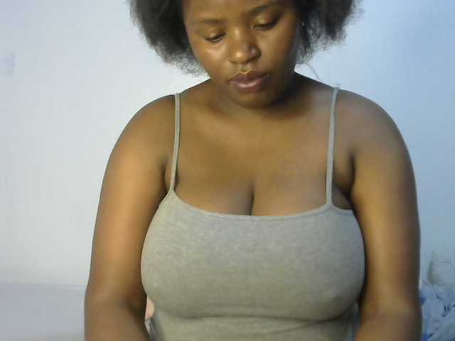 sexyhazel online show from August 3, 6:20 am