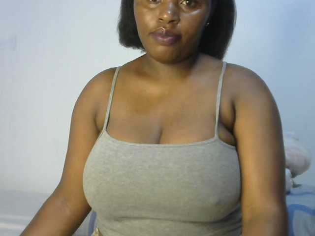 sexyhazel online show from August 12, 9:00 am
