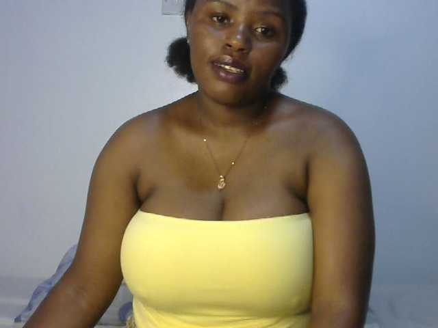 sexyhazel online show from August 14, 5:55 am
