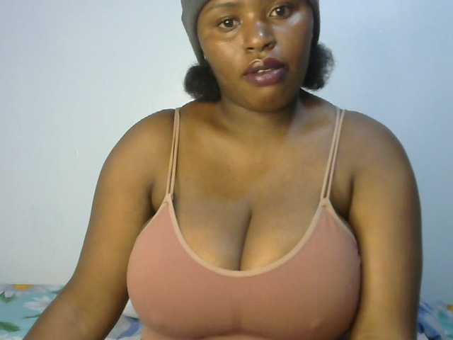sexyhazel online show from August 18, 1:11 am