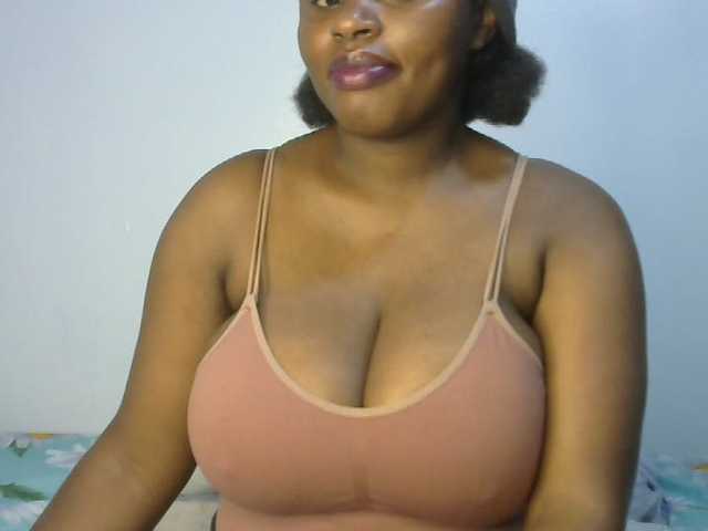 sexyhazel online show from August 18, 2:39 am