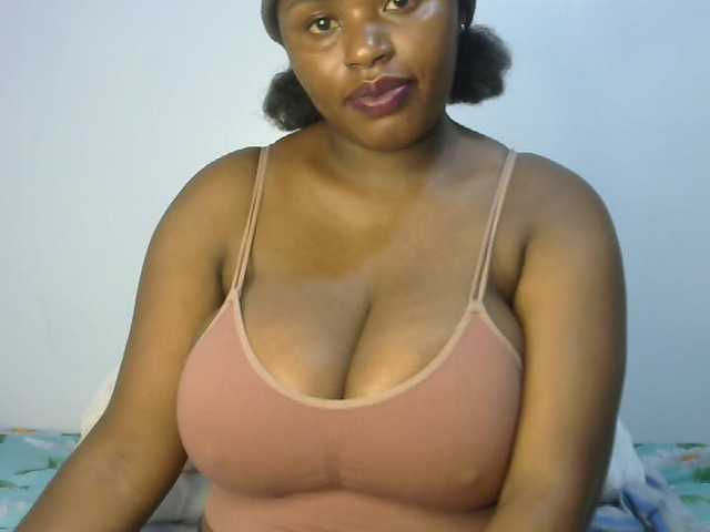 sexyhazel online show from August 18, 4:07 am