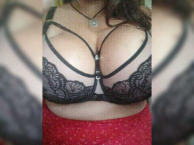 Xo4y-SeX-TpaX online show from August 7, 1:55 pm